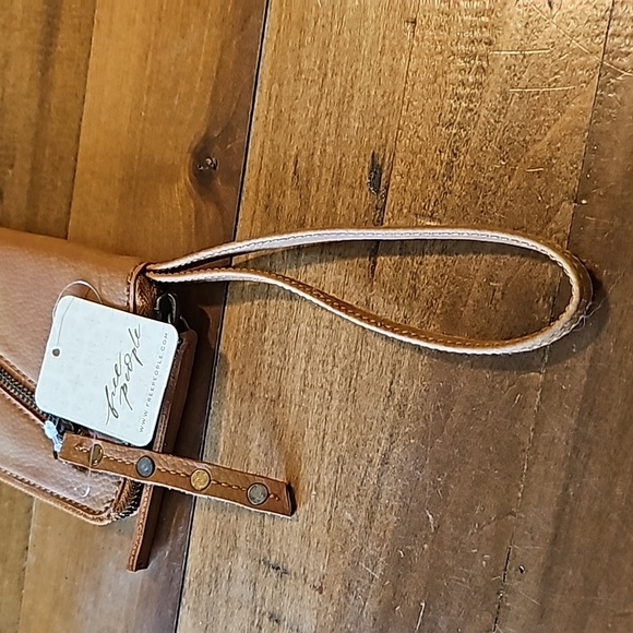 NWT Free People 100% Recyclable Wallet - Picture 10 of 11